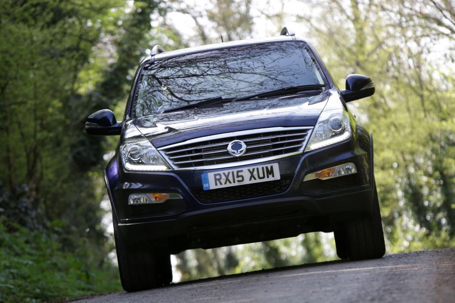  SsangYong Rexton W 2015 года  (UK) (фото 7 из 13)